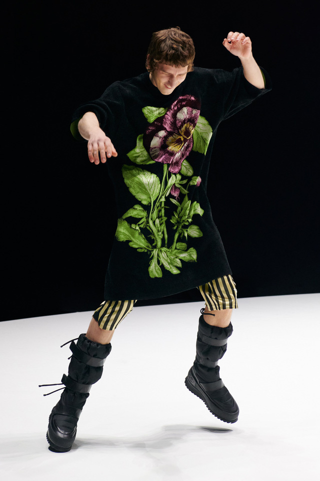 BST Thu &ndash; Đ&ocirc;ng 2021 của Kenzo: sự tự do đầy m&agrave;u sắc - Ảnh 9.