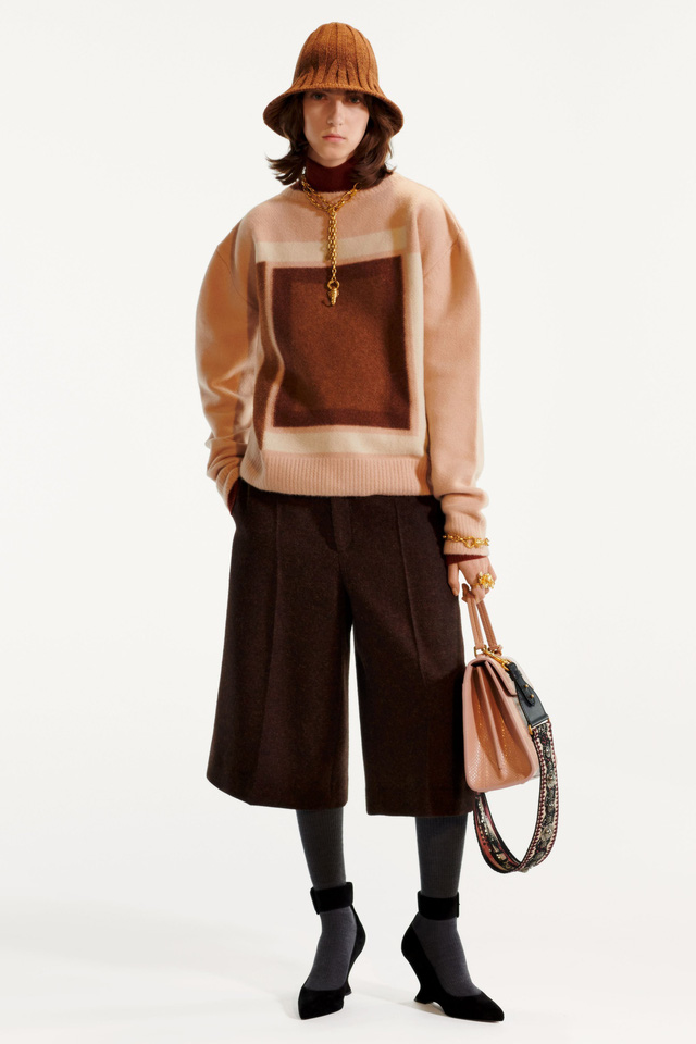 BST pre-fall 2019 của Christian Dior: những quý cô kiêu kỳ - Ảnh 7.