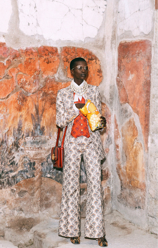 BST pre-fall 2019 của Gucci: những nàng Alice mộng mơ - Ảnh 6.