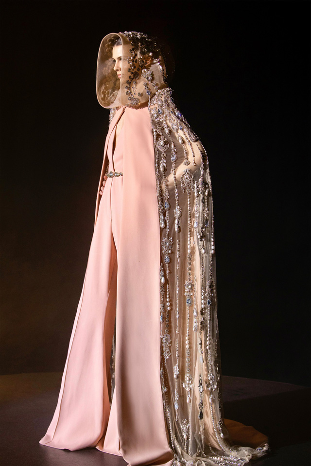 BST Haute Couture Xuân Hè của Elie Saab: nhà hát của giấc mơ - Ảnh 15.