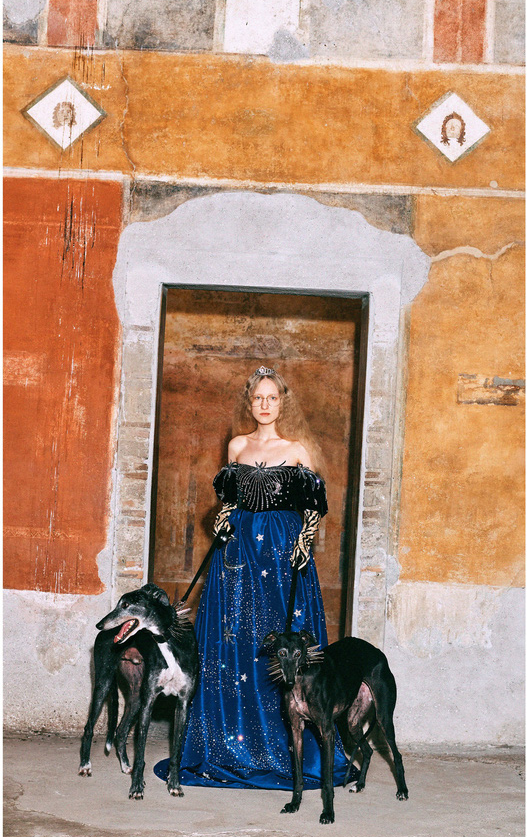 BST pre-fall 2019 của Gucci: những nàng Alice mộng mơ - Ảnh 12.