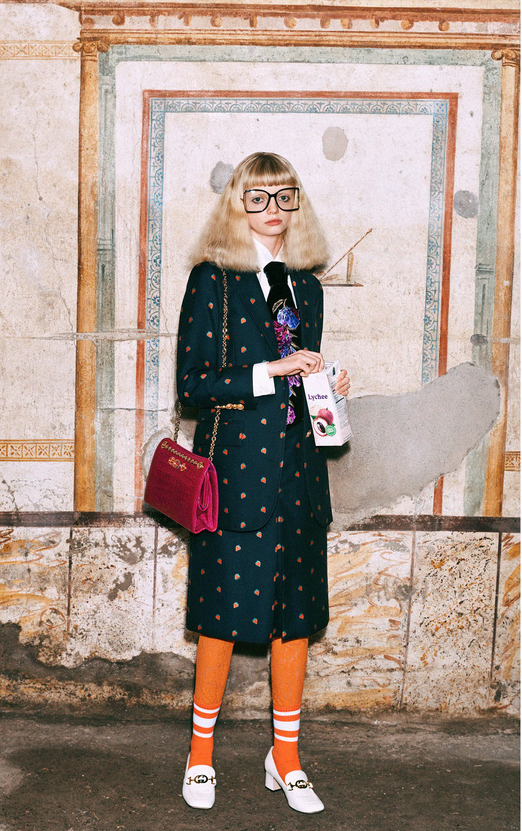 BST pre-fall 2019 của Gucci: những nàng Alice mộng mơ - Ảnh 15.
