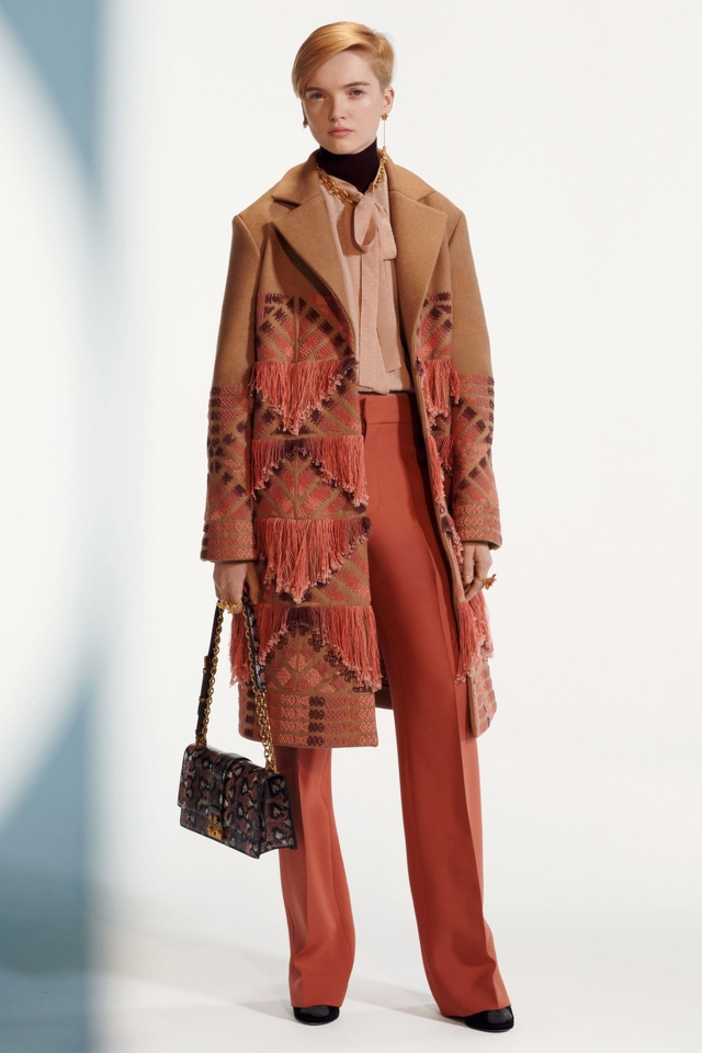 BST pre-fall 2019 của Christian Dior: những quý cô kiêu kỳ - Ảnh 16.