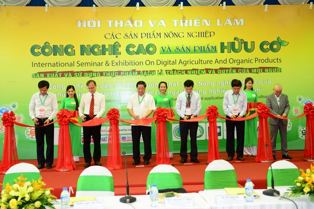 HỘI THẢO VÀ TRIỂN LÃM CHUYÊN NGÀNH NÔNG NGHIỆP CÔNG NGHỆ CAO VÀ NÔNG NGHIỆP HỮU CƠ D-AGROTECH  - Ảnh 1.