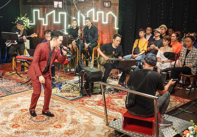 Music Home 09: Lê Hiếu thăng hoa cùng jazz & bossa nova - Ảnh 1.