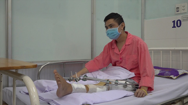 Ghép mảnh titan in 3D thay xương cho bệnh nhân ung thư - Ảnh 1.