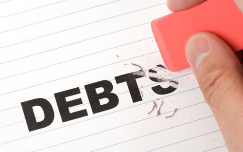 Lãi suất tăng sẽ khiến người vay tiền phải trả nhiều lãi hơn, đồng nghĩa với gánh nặng nợ nần lớn hơn.