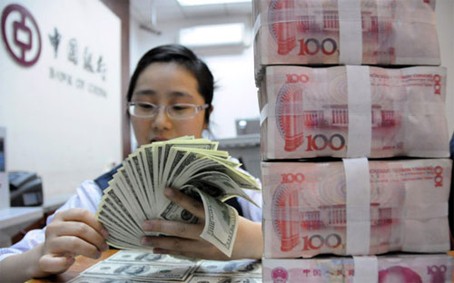 Trước lần điều chỉnh tỷ giá này, PBoC đã hỗ trợ tỷ giá đồng Nhân dân tệ 
nhằm ngăn sự rút lui của các dòng vốn và khuyến khích việc sử dụng rộng 
rãi hơn đồng tiền của Trung Quốc trên toàn cầu - Ảnh: China Daily.<br>