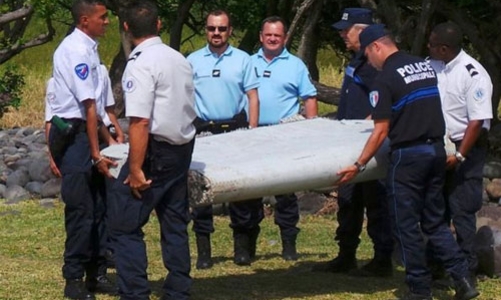 Pháp xác nhận mảnh vỡ ở Reunion là của MH370