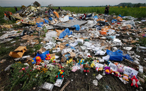 Một phần hiện trường rơi chuyến bay MH17 ở miền Đông Ukraine.<br>