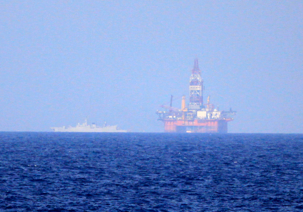 Căng thẳng trên biển Đông đã gia tăng mạnh trong mấy tháng gần đây kể từ
 khi Trung Quốc đơn phương hạ đặt trái phép giàn khoan Hải Dương 981 vào
 vùng đặc quyền kinh tế và thềm lục địa của Việt Nam.