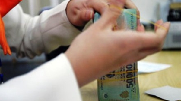 Nợ xấu ngân hàng: Bao giờ “Mời anh ra cho!”?