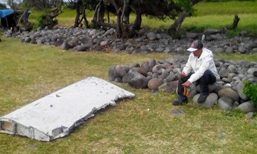 Tìm thấy mảnh vỡ nghi của chuyến bay mất tích MH370