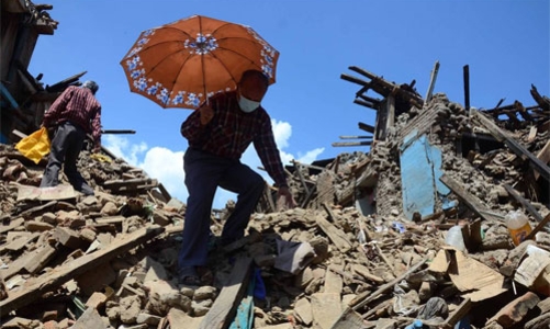 Trung Quốc điều quân sang Nepal sửa đường sau động đất