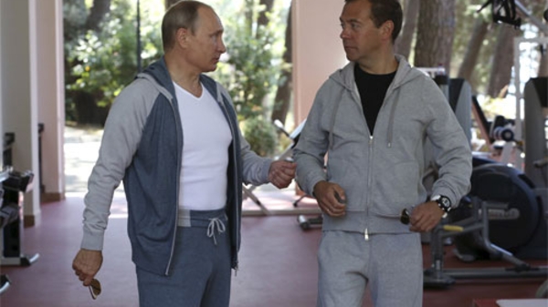 “Sơ suất” của Putin trong loạt ảnh mới công bố?