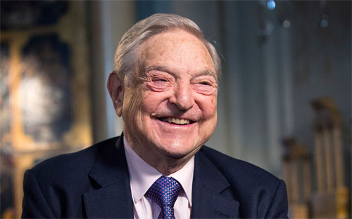 Tỷ phú đầu cơ George Soros, người bị cho là tham gia cuộc tấn công tiền tệ nhằm vào đồng Ringgit của Malaysia vào năm 1998 - Ảnh: Bloomberg.<br>