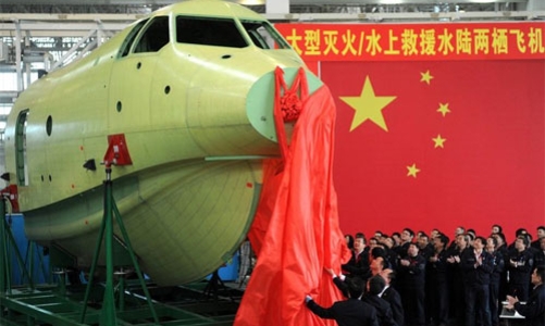 Thủy phi cơ khổng lồ Trung Quốc bị nghi dùng trên biển Đông