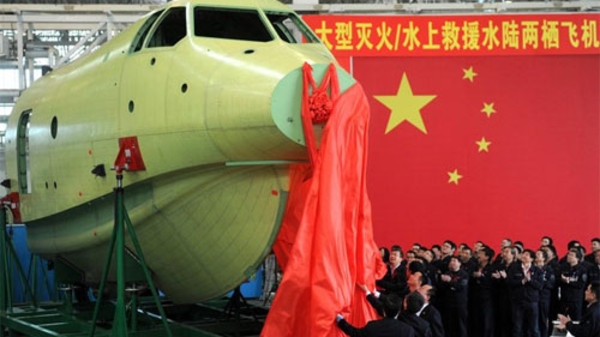 Thủy phi cơ khổng lồ Trung Quốc bị nghi dùng trên biển Đông
