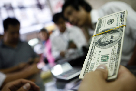 Theo ước tính của HSBC, dự trữ ngoại hối của Việt Nam đã tăng gần 10 tỷ USD trong năm ngoái.