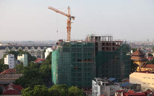 Chưa tính các tổ chức, chỉ riêng giới đầu tư cá nhân, lượng hàng còn kẹt
 sau khi gom hoặc đầu cơ chưa bán ra được hẳn còn rất lớn.