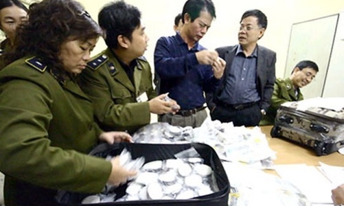 Chống buôn lậu phải “đánh trúng đối tượng cầm đầu”