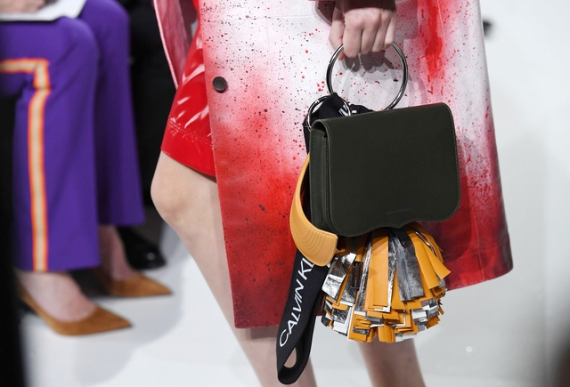 5 kiểu túi không thể thiếu trong tủ đồ mùa hè - Ảnh 10.