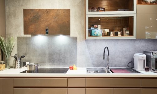 Malloca mang gam màu gỉ sét vào máy hút khói khử mùi