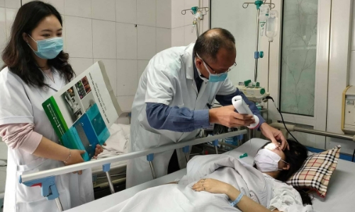 Tiêm filler nâng mũi đón Tết, mất luôn thị lực một bên mắt