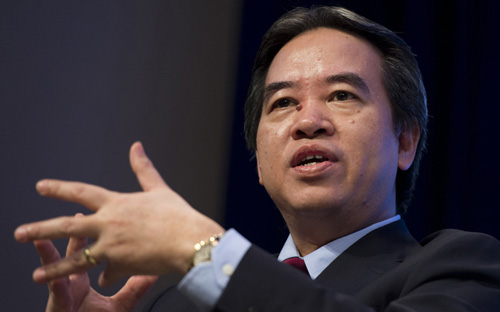 Thống đốc Nguyễn Văn Bình: “Trên cơ sở phân tích các quan hệ cung - cầu, Ngân hàng Nhà nước
 kiên quyết không phá giá, mà bằng tuyên bố của mình, can thiệp giữ ổn 
định để tạo và giữ niềm tin trên thị trường”.