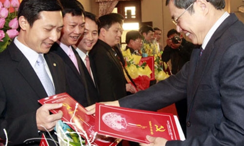 Hàng loạt lãnh đạo chủ chốt luân chuyển về địa phương