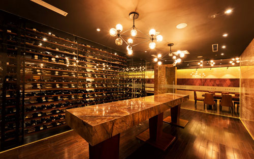 Hầm rượu sang trọng tại Almaz.<br>