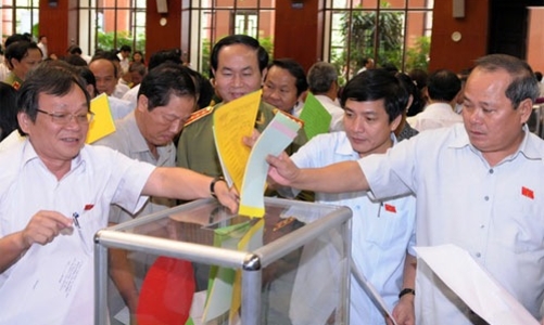 Có nên luật hóa lấy phiếu tín nhiệm tại Quốc hội?