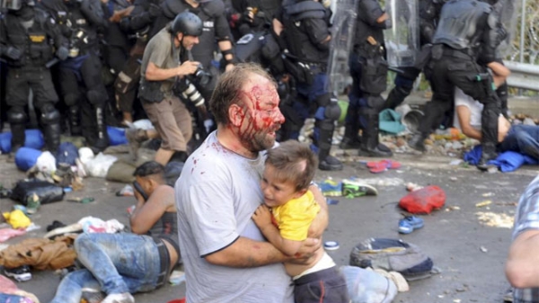 Cận cảnh Hungary mạnh tay trấn áp dân di cư