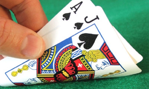 Đề nghị bỏ tội danh đánh bạc: “Có tiền thì đánh”