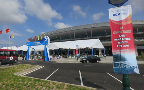 Một góc sân bay Phú Quốc. Theo đánh giá của Hiệp hội Vận tải hàng không Quốc tế (IATA), thị trường hàng không Việt Nam đang đứng thứ 3 thế giới về tốc độ tăng trưởng.<br>