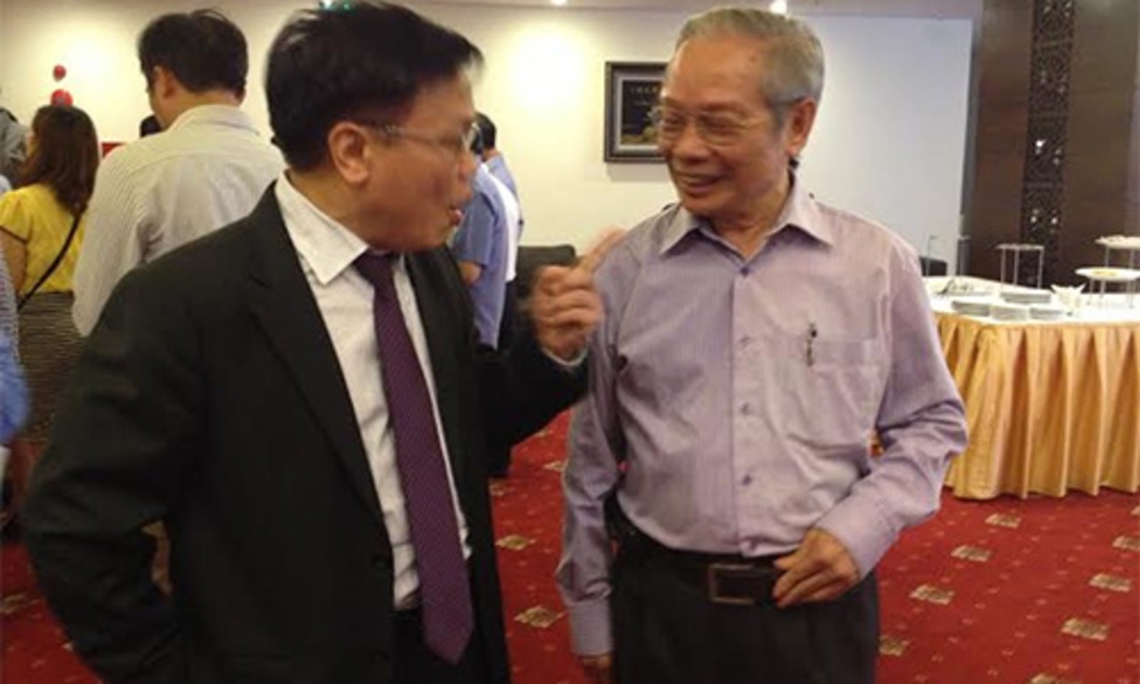Thảo luận bên lề Diễn đàn Kinh tế Mùa xuân 2015.