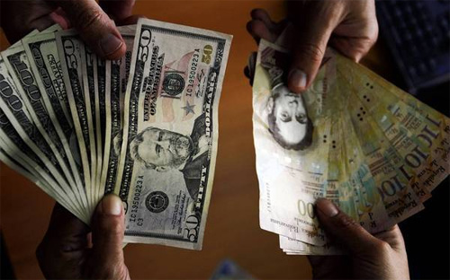 Trong vòng hai năm trở lại đây, tỷ giá đồng Bolivar đã liên tục đi xuống.