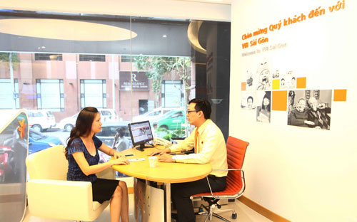 Tại VIB, người tiêu dùng có nhu cầu vay từ 24 tháng 
trở lên có thể tham khảo có thể tham khảo gói ưu đãi lãi suất 7,9%/năm 
trong 12 tháng đầu của khoản vay.