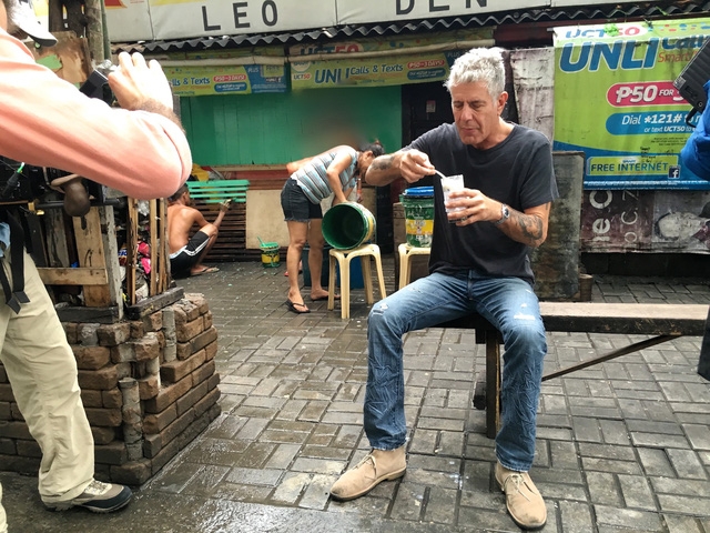 10 câu nói truyền cảm hứng của ngôi sao ẩm thực Anthony Bourdain - Ảnh 9.