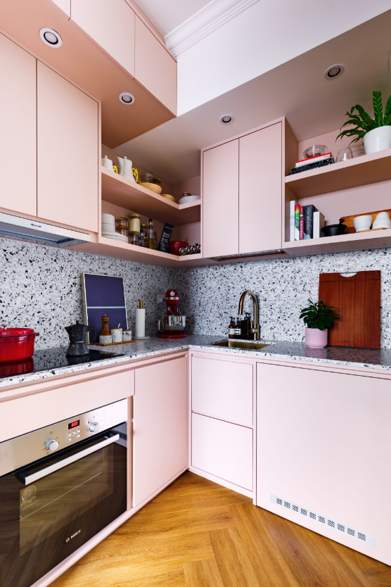 Căn hộ nhỏ diện trang phục colour block - Ảnh 6.