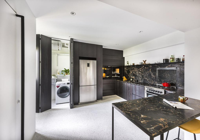 Mọi mảng tường đều có thể thành không gian lưu trữ - Ảnh 3.