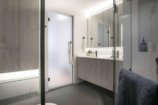 Căn hộ nhỏ màu trắng tinh khôi - Ảnh 6.