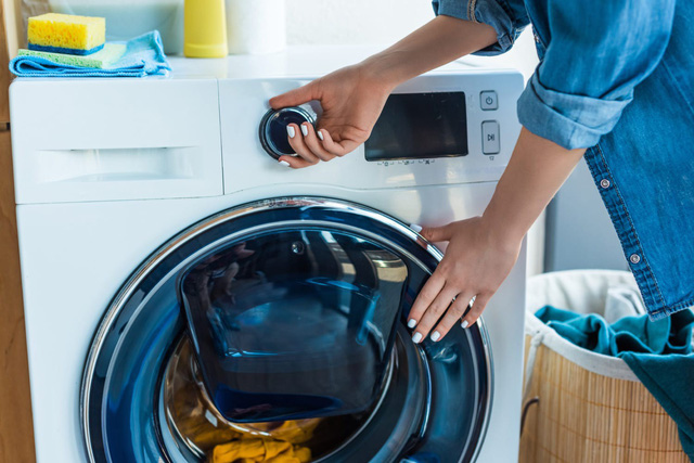 Tự khắc phục một số lỗi hoạt động của máy giặt - Ảnh 2.
