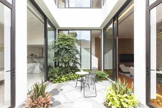 Nhà nghỉ cuối tuần sang trọng như resort - Ảnh 2.