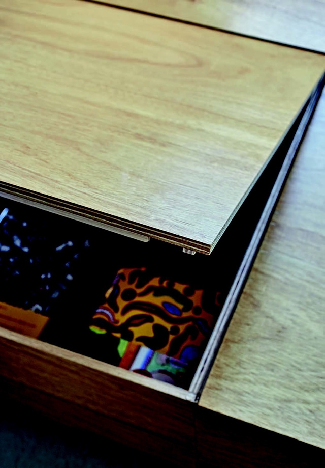 Căn hộ phong cách công nghiệp đa sắc màu - Ảnh 2.