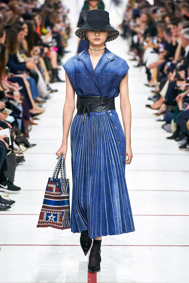 BST Thu – Đông 2019 của Dior: Hoài cổ nhưng khác biệt - Ảnh 11.