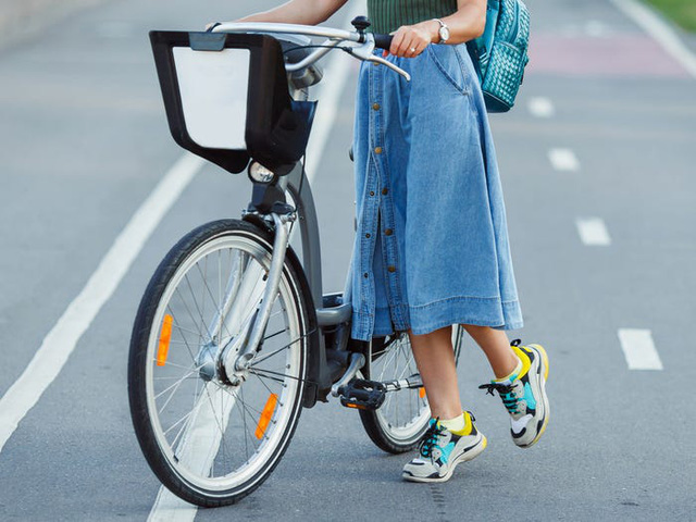 Những xu hướng thời trang đẹp nhất và xấu nhất trong năm 2020 - Ảnh 12.