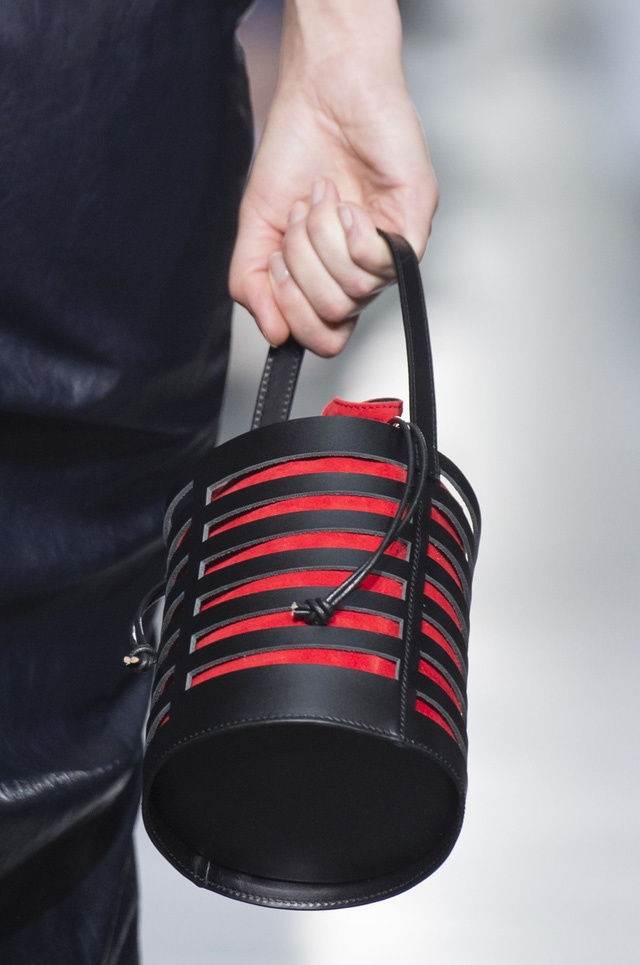 5 kiểu túi không thể thiếu trong tủ đồ mùa hè - Ảnh 3.