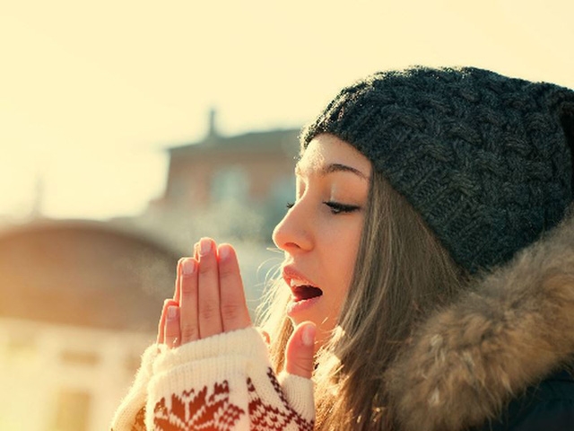 Phòng tránh viêm họng và viêm amindan trong mùa lạnh - Ảnh 2.