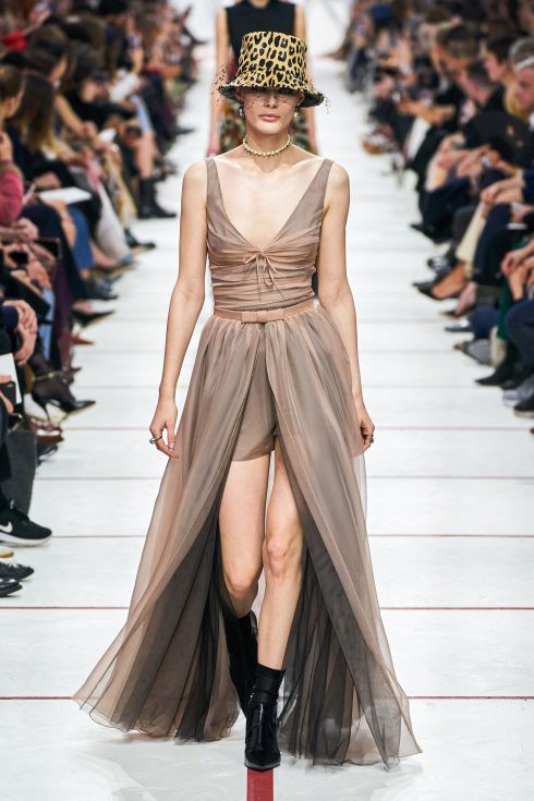 BST Thu – Đông 2019 của Dior: Hoài cổ nhưng khác biệt - Ảnh 13.